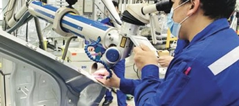DSI technician performing Pulse Laser Mobile Welding on-site